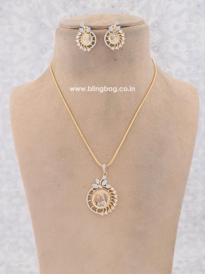 Golden Danica Pendant Set