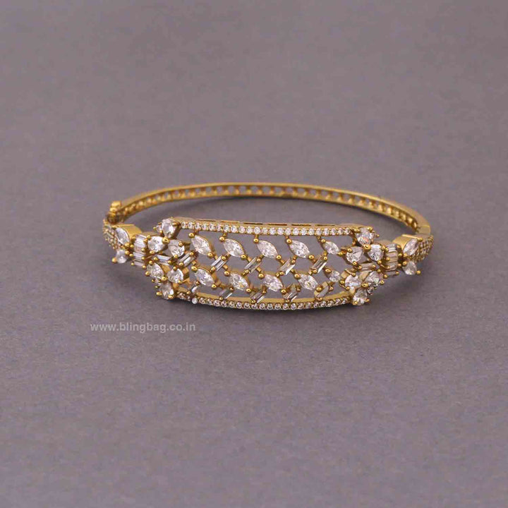 Golden Danielae Victorian Bracelet