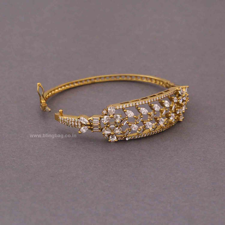 Golden Danielae Victorian Bracelet
