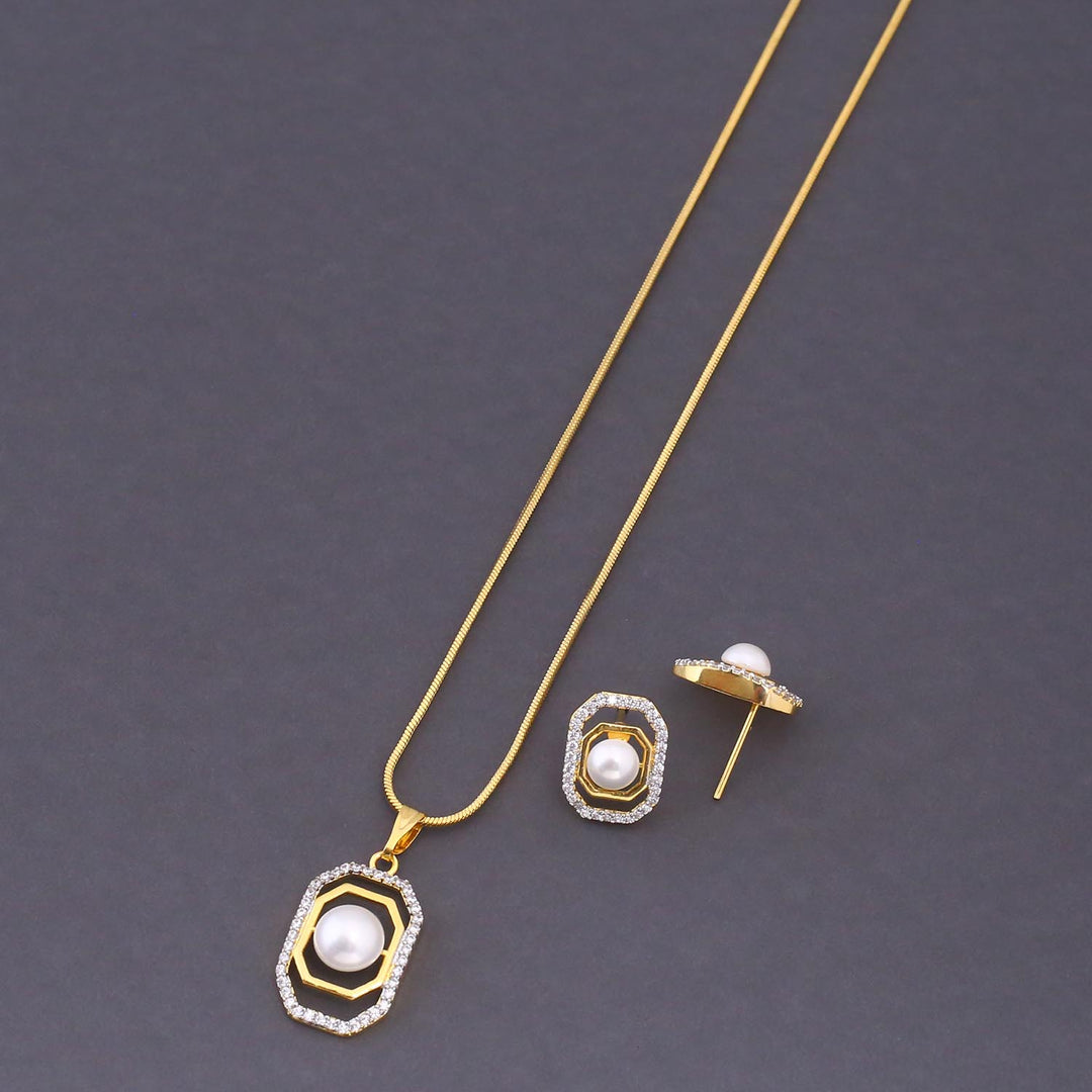 Golden Darla Zirconia Pendant Set