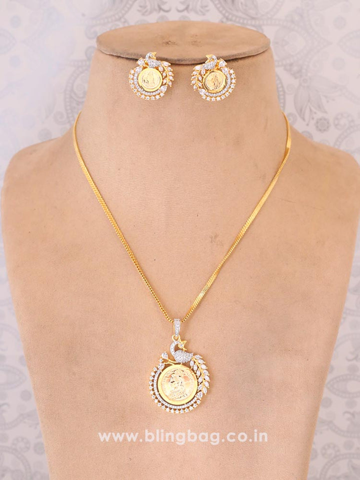 Golden Dessy Pendant Set