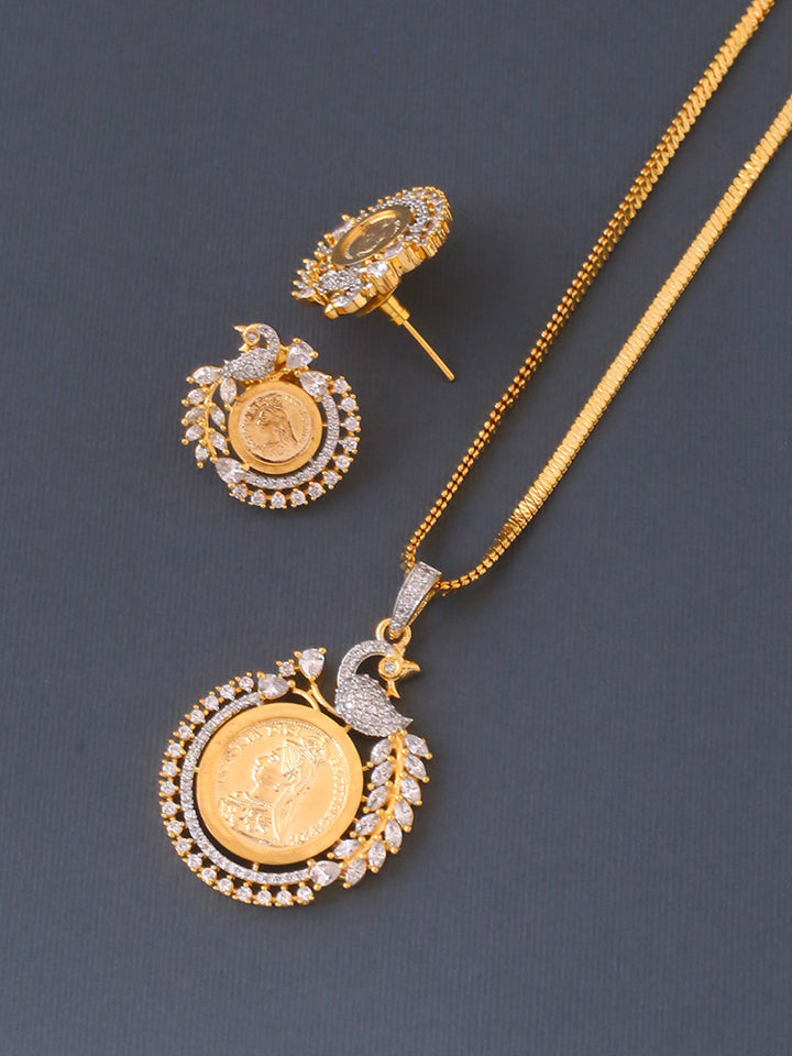 Golden Dessy Pendant Set