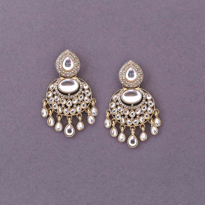 Golden Diyanshi Chandbalis