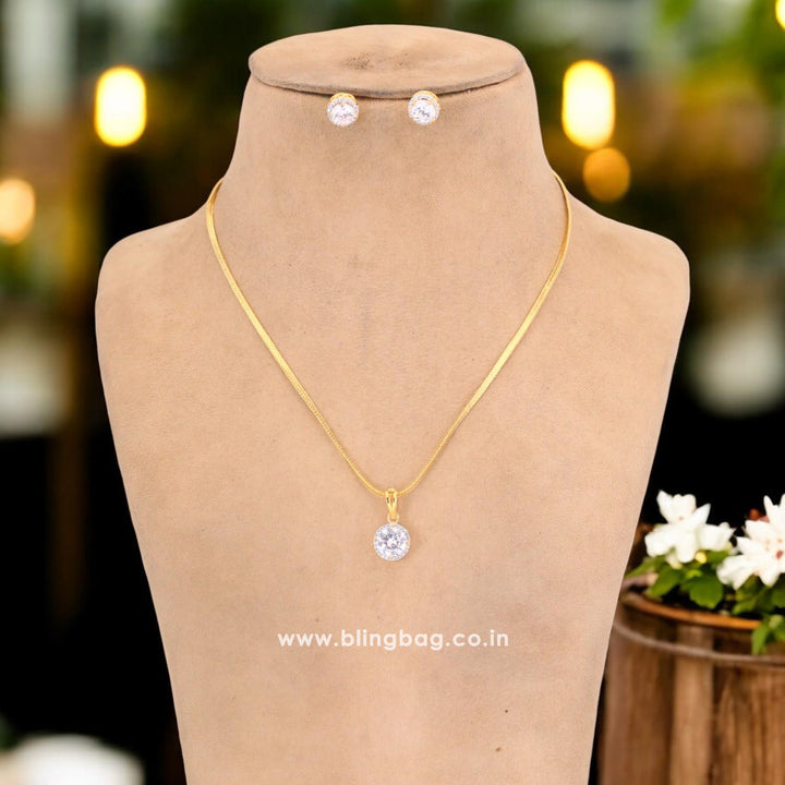 Golden Dolcie Zirconia Pendant Set