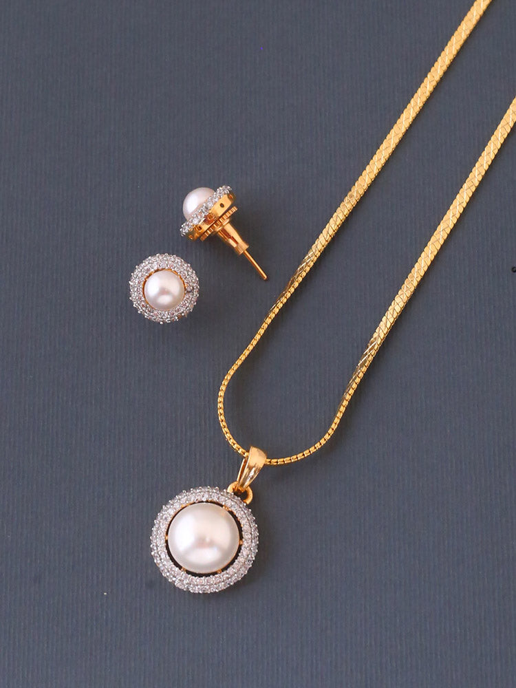 Golden Emer Pendant Set