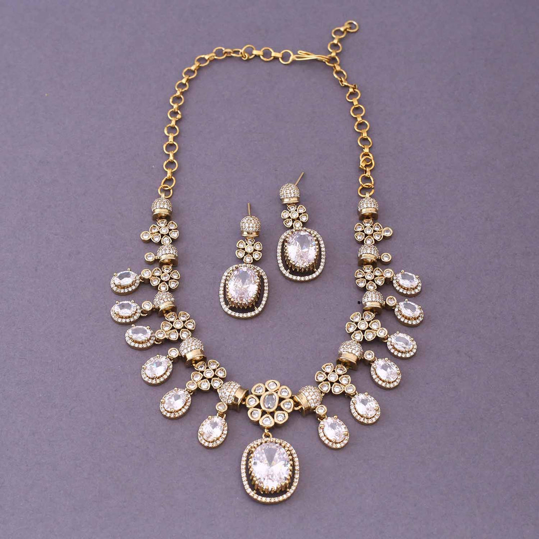 Golden Emily Victorian Jewellery Set- New Arrival