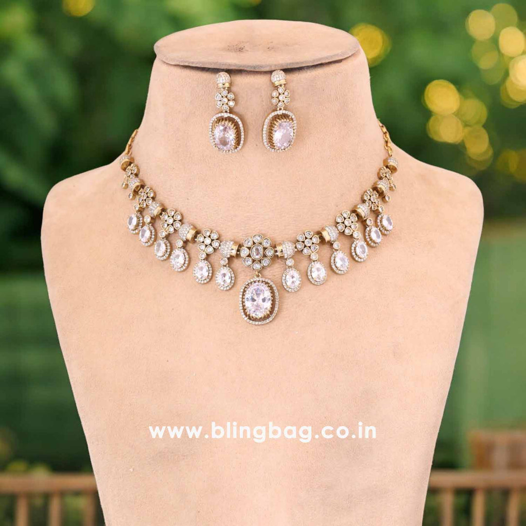 Golden Emily Victorian Jewellery Set- New Arrival