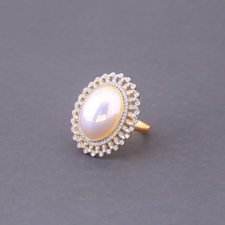 Golden Emmie Adjustable Ring