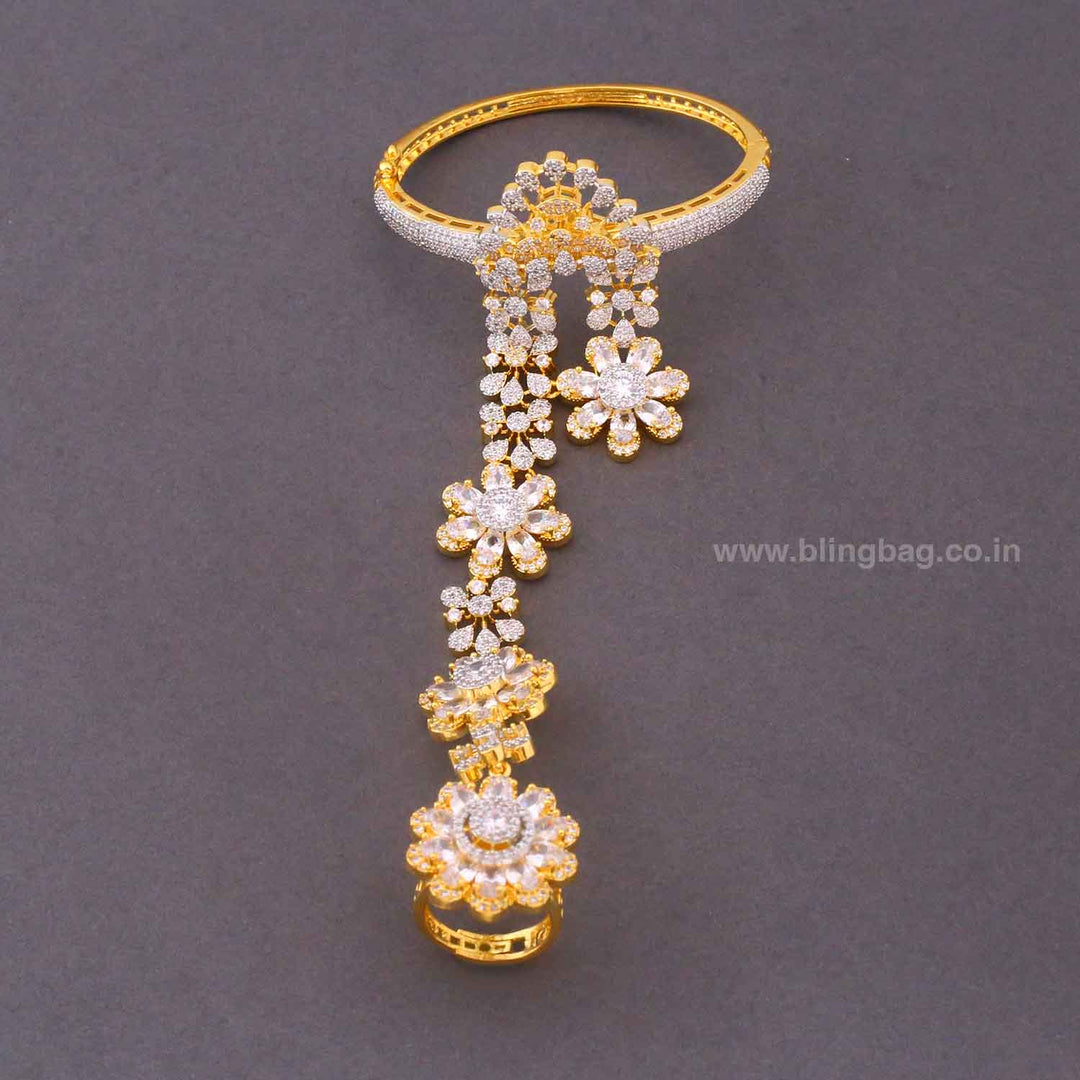 Golden Evelyna Zirconia Hath Phool