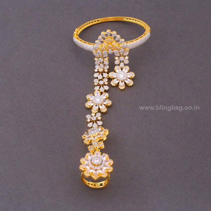 Golden Evelyna Zirconia Hath Phool