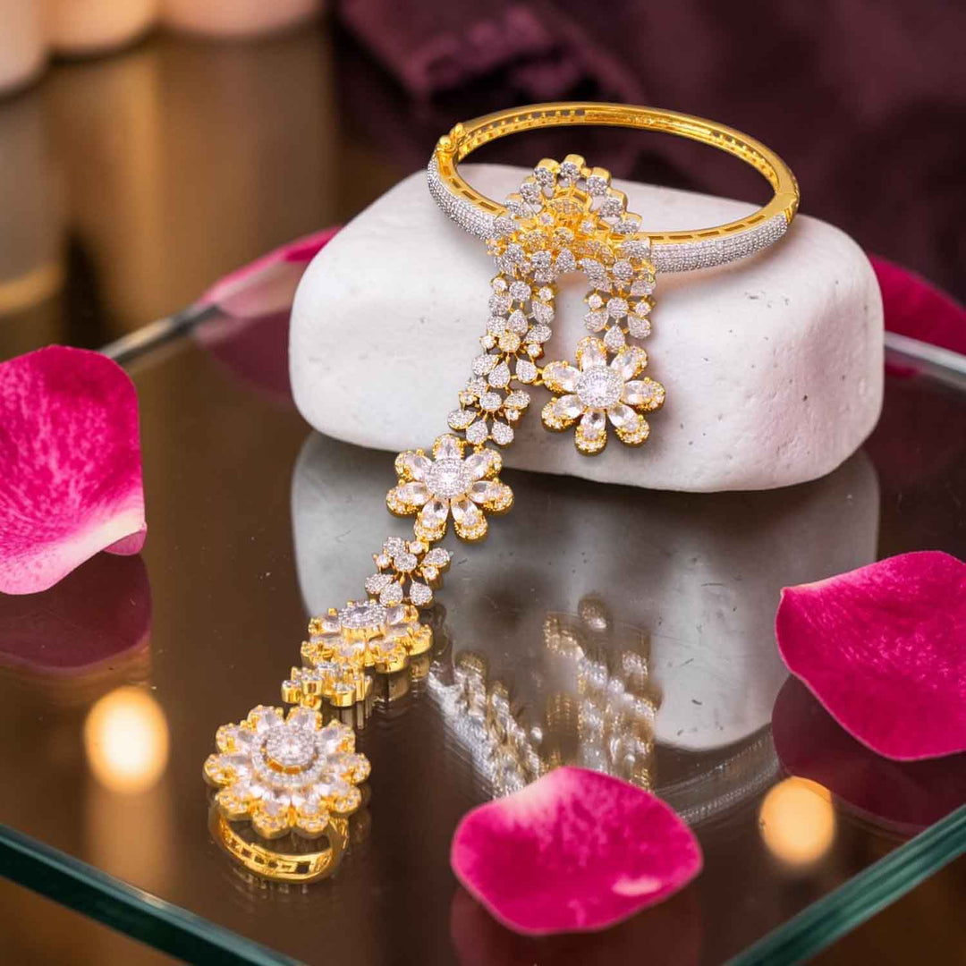 Golden Evelyna Zirconia Hath Phool