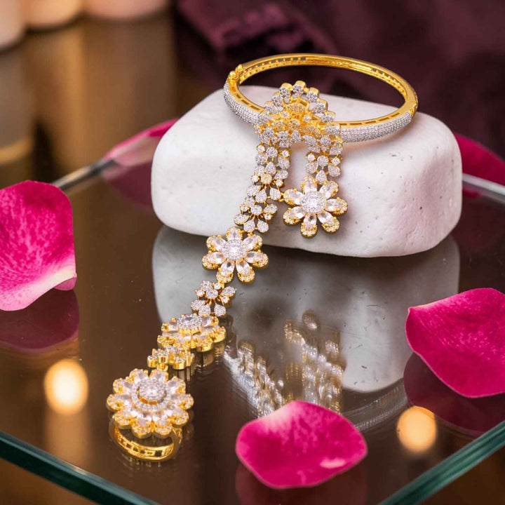 Golden Evelyna Zirconia Hath Phool