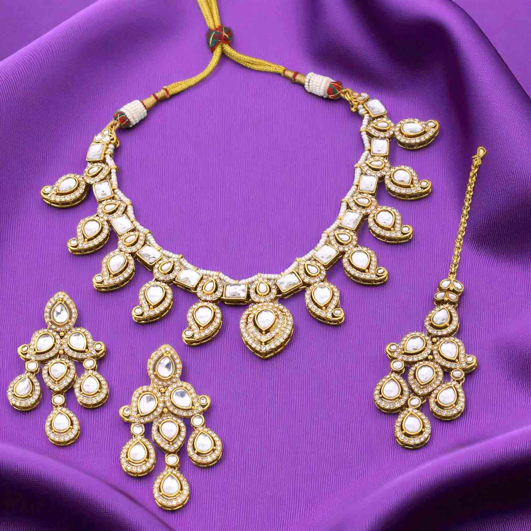 Golden Fariha Kundan Jewellery Set