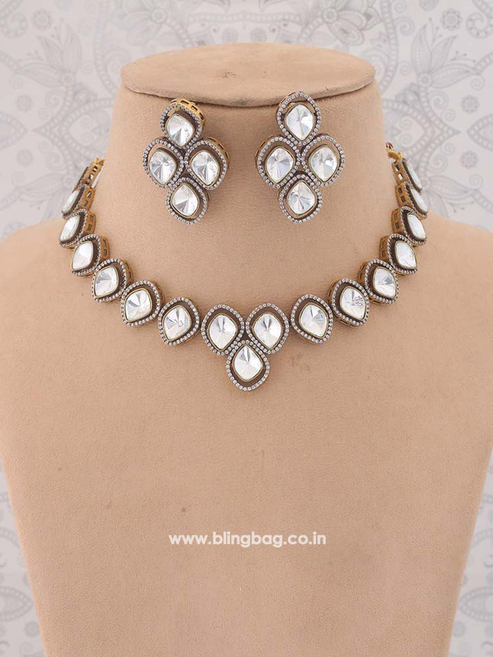 Golden Fida Jewellery Set