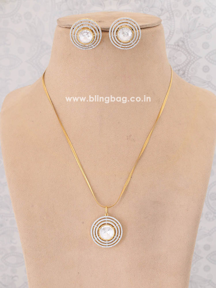 Golden Gabrielle Pendant Set