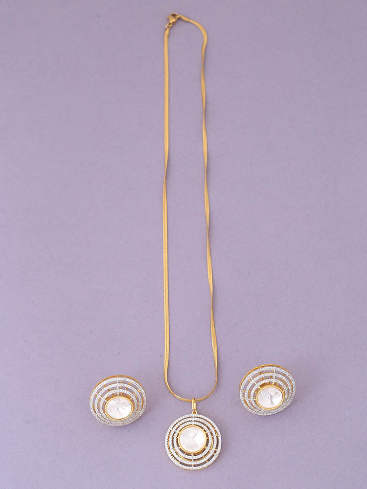 Golden Gabrielle Pendant Set