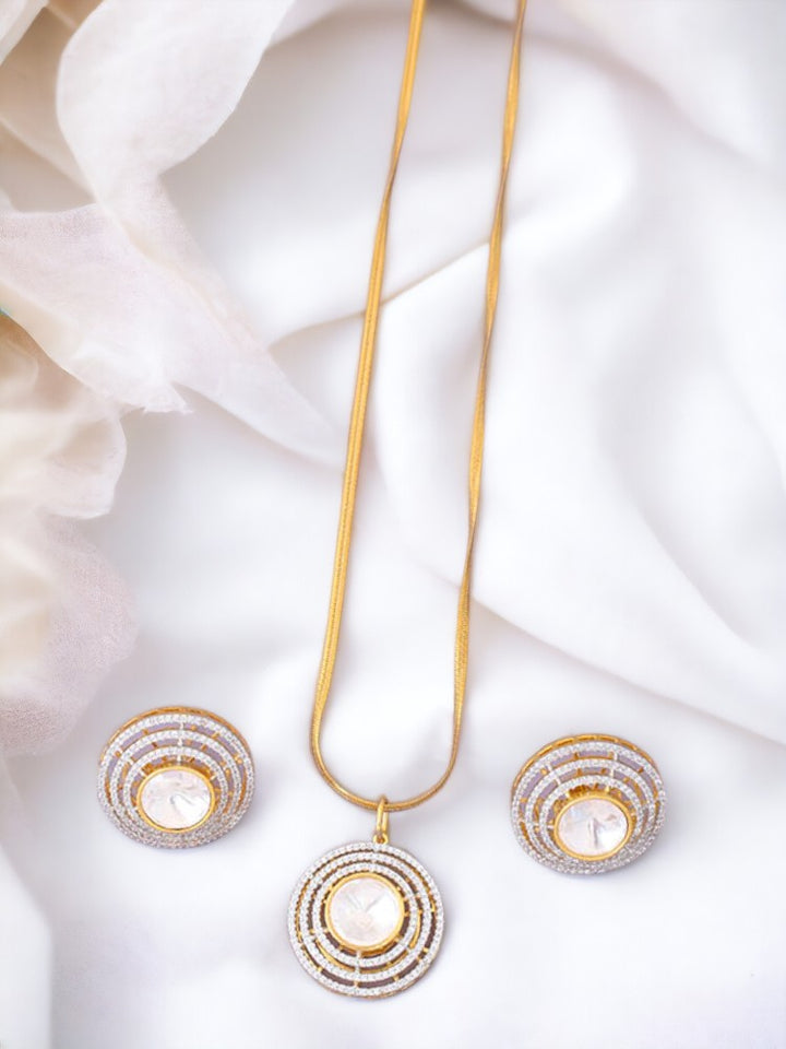 Golden Gabrielle Pendant Set