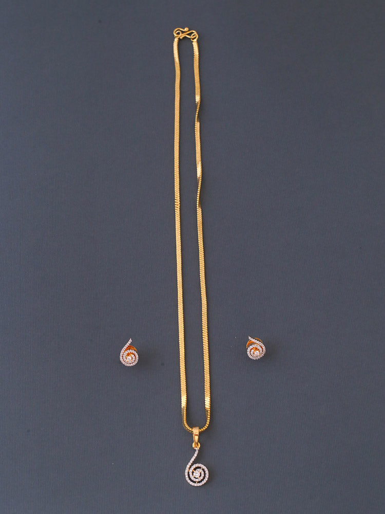 Golden Genevieve Pendant Set