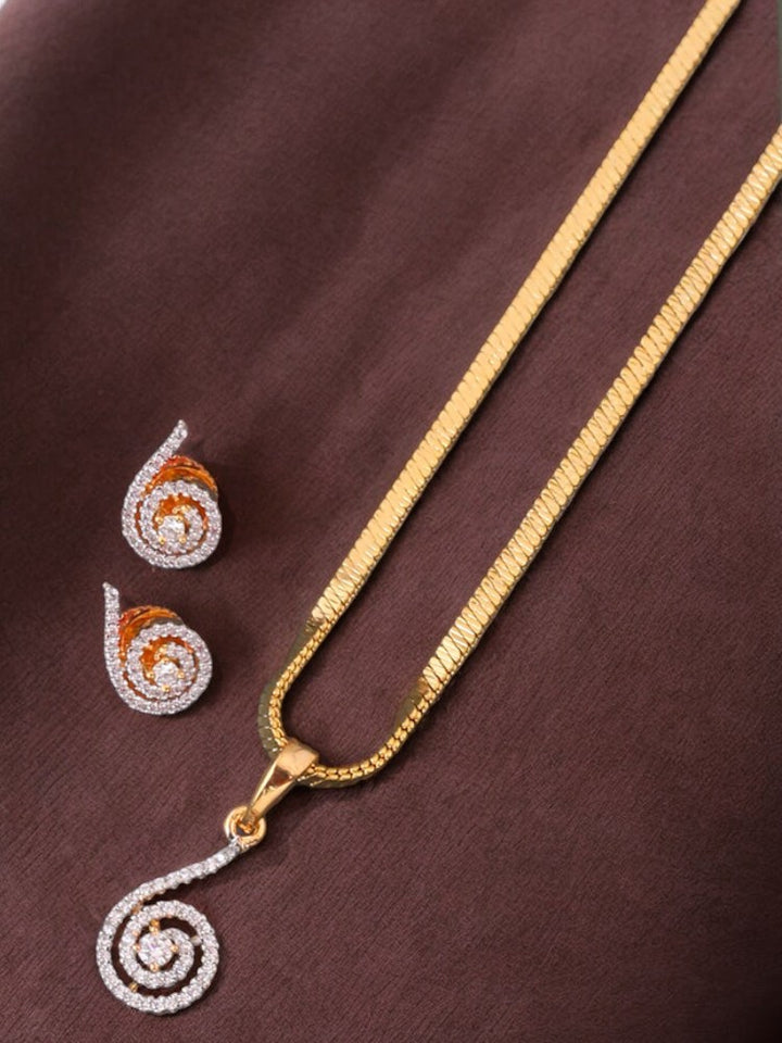 Golden Genevieve Pendant Set