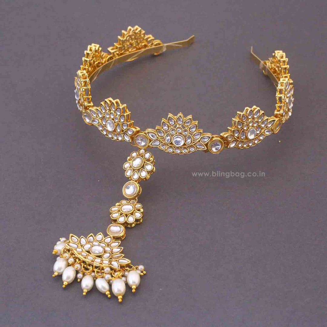 Golden Gitaani Hairband With Tikka