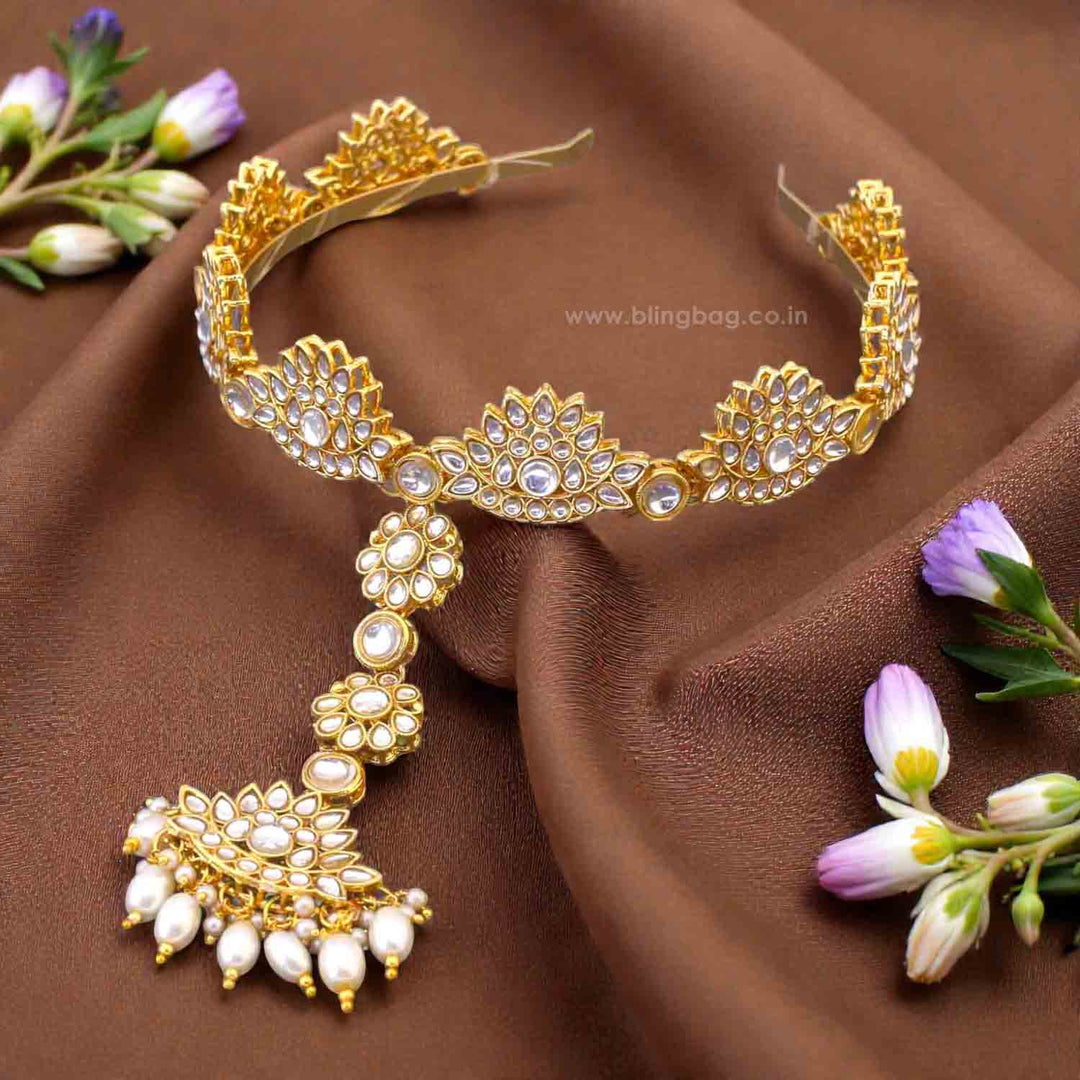 Golden Gitaani Hairband With Tikka