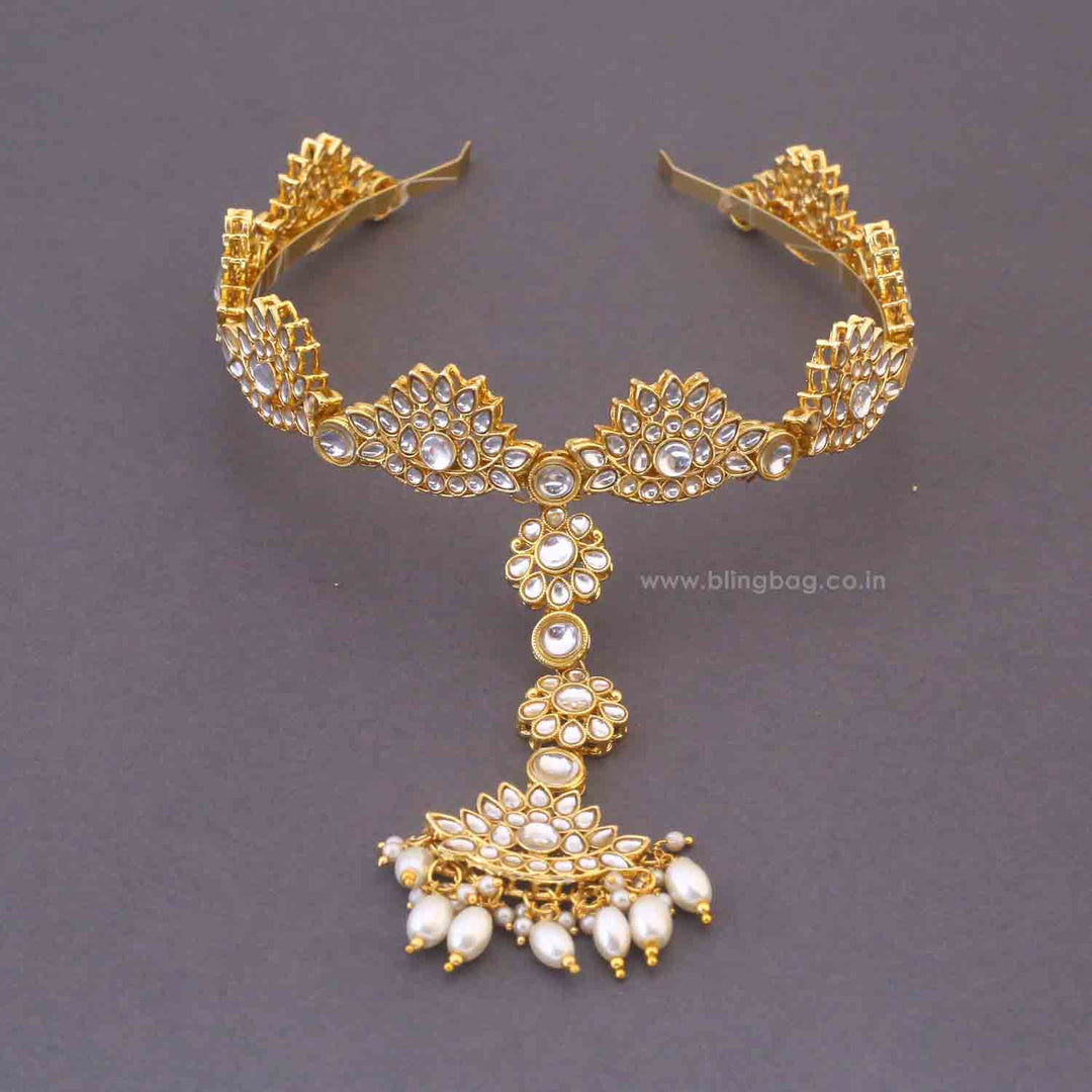 Golden Gitaani Hairband With Tikka