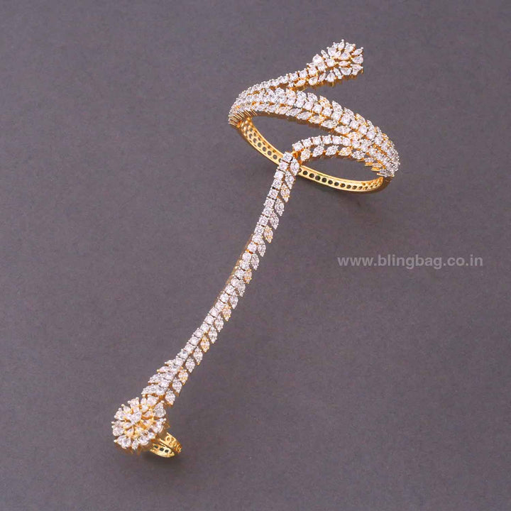 Golden Gracelyn Zirconia Hath Phool