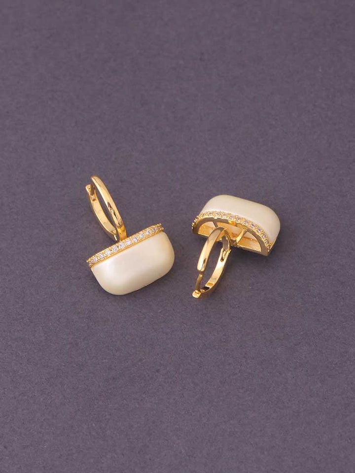 Golden Grethe Studs