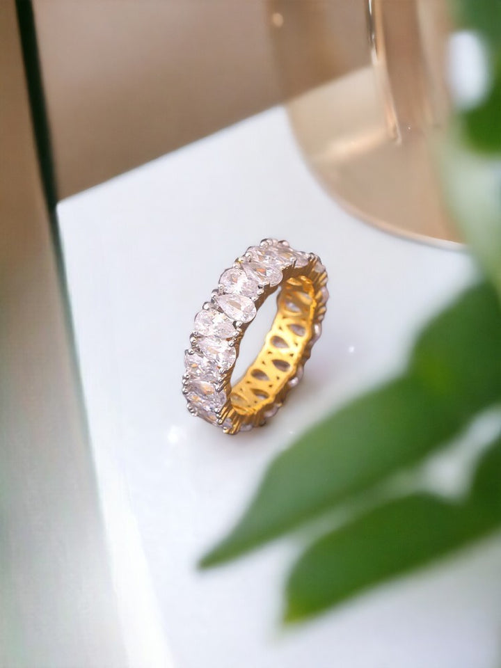 Golden Gunjan Zirconia Ring - EOSS