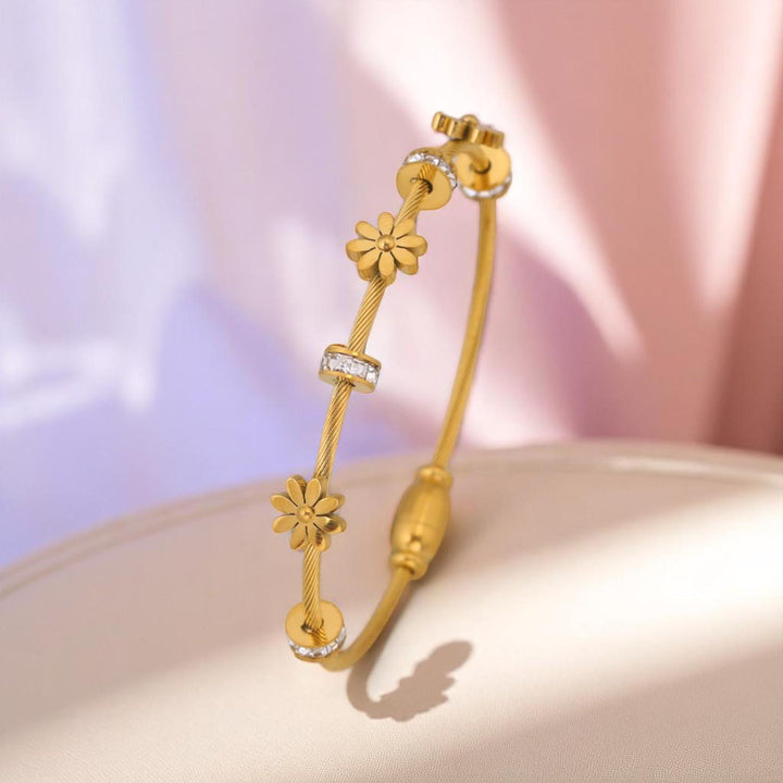 Golden Halle Bracelet