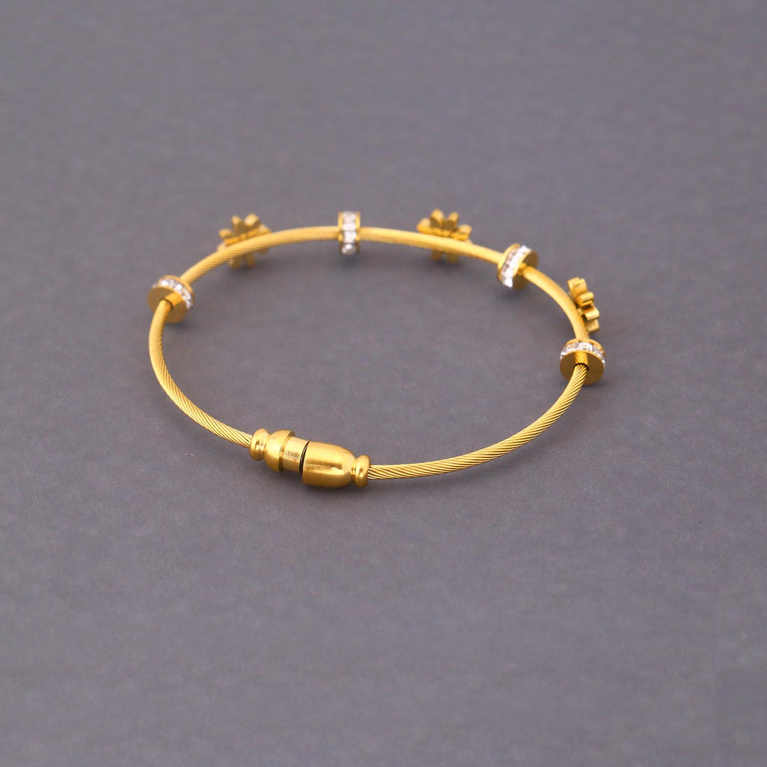Golden Halle Bracelet