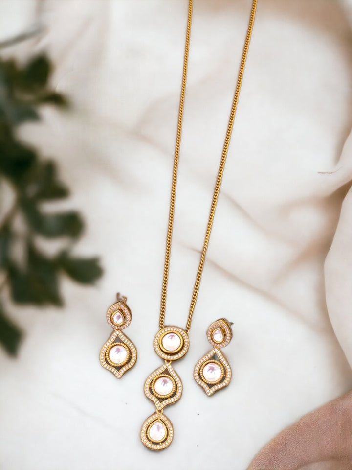 Golden Honora Jewellery Set