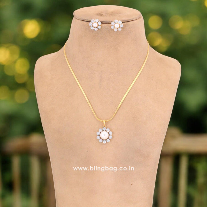 Golden Iona Zirconia Pendant Set