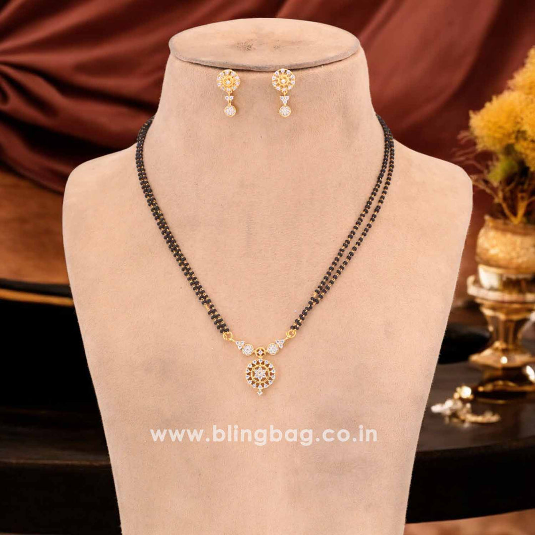 Golden Isolte Mangalsutra Set