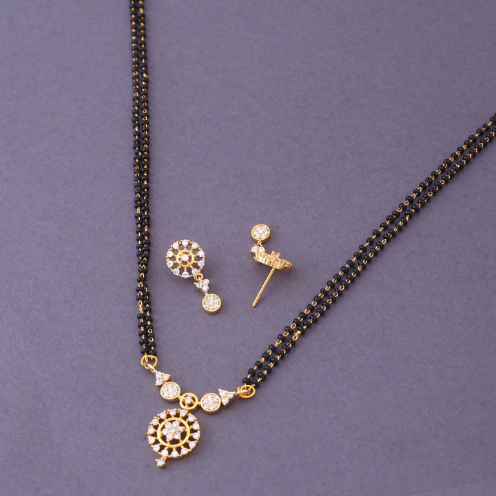 Golden Isolte Mangalsutra Set