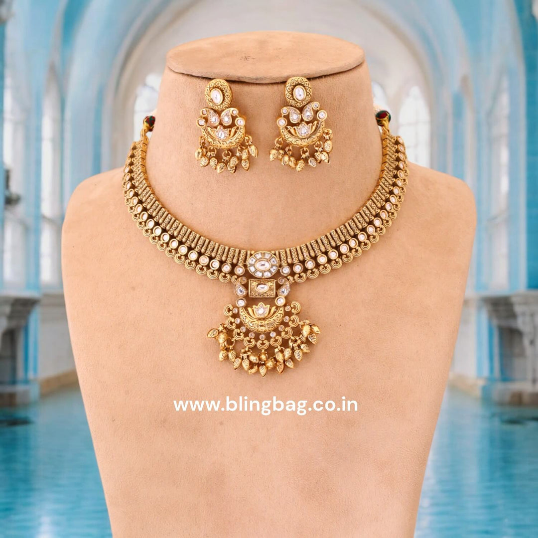 Golden Jahnvi Antique Rajwadi Set