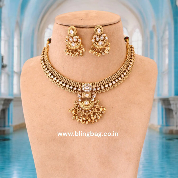 Golden Jahnvi Antique Rajwadi Set