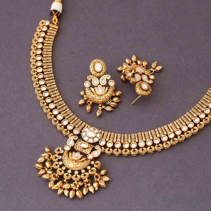 Golden Jahnvi Antique Rajwadi Set