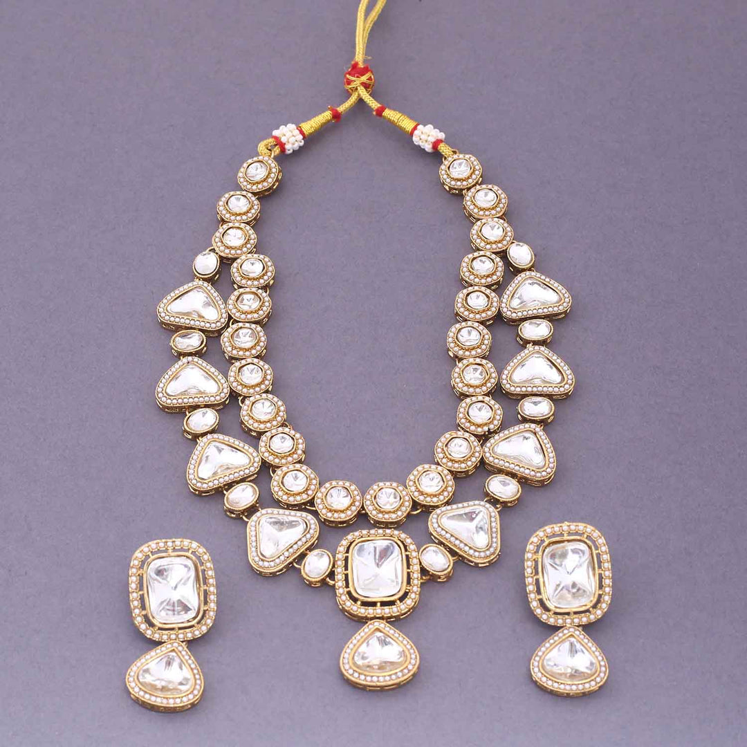 Golden Jayanshri Kundan Jewellery Set