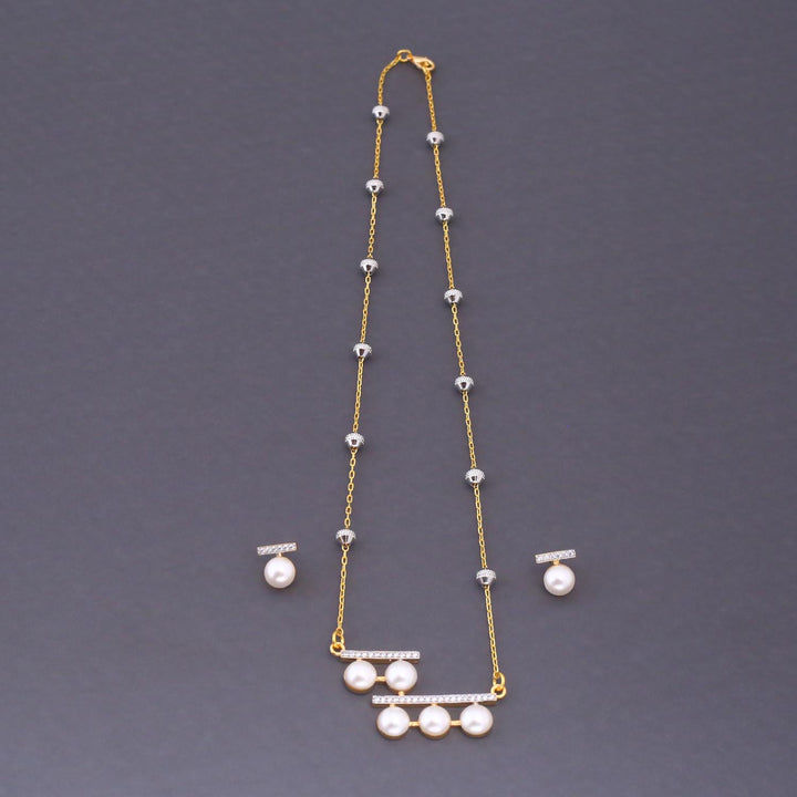 Golden Jessie Zirconia Pendant Set