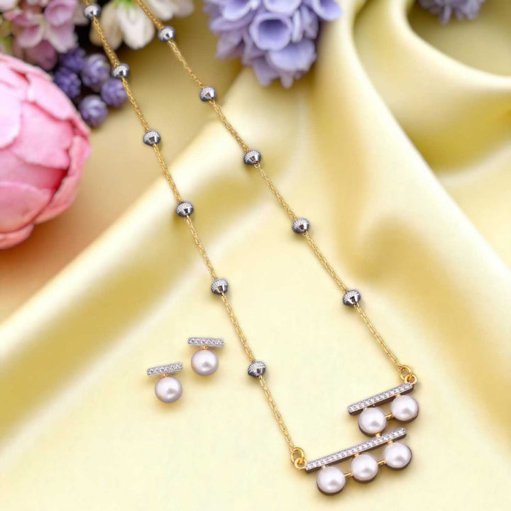 Golden Jessie Zirconia Pendant Set