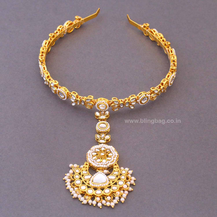 Golden Jinuta Hairband With Tikka