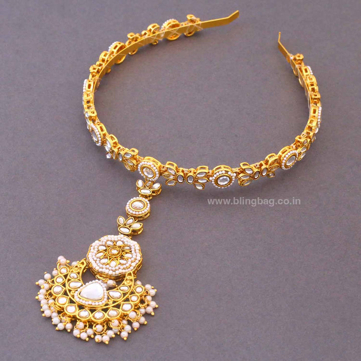 Golden Jinuta Hairband With Tikka