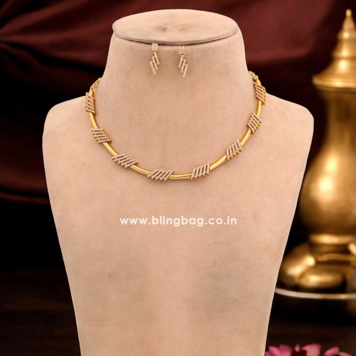 Golden Jyotsna Hasli Antique Jewellery Set - New Arrival