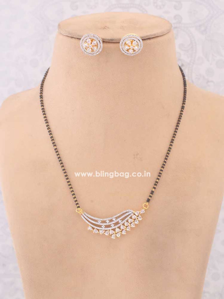 Golden Kahina Mangalsutra Set