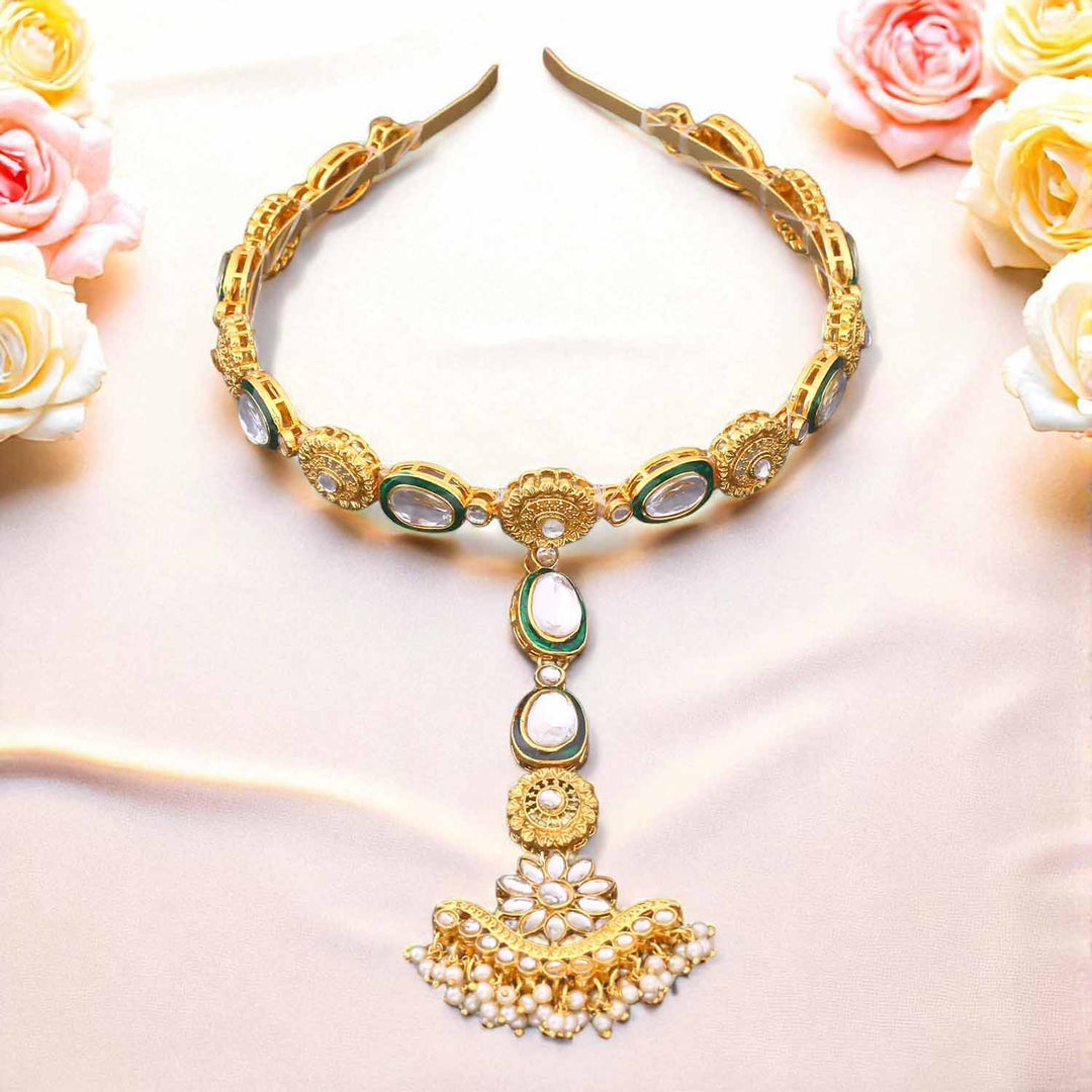 Golden Kalpita Hairband With Tikka