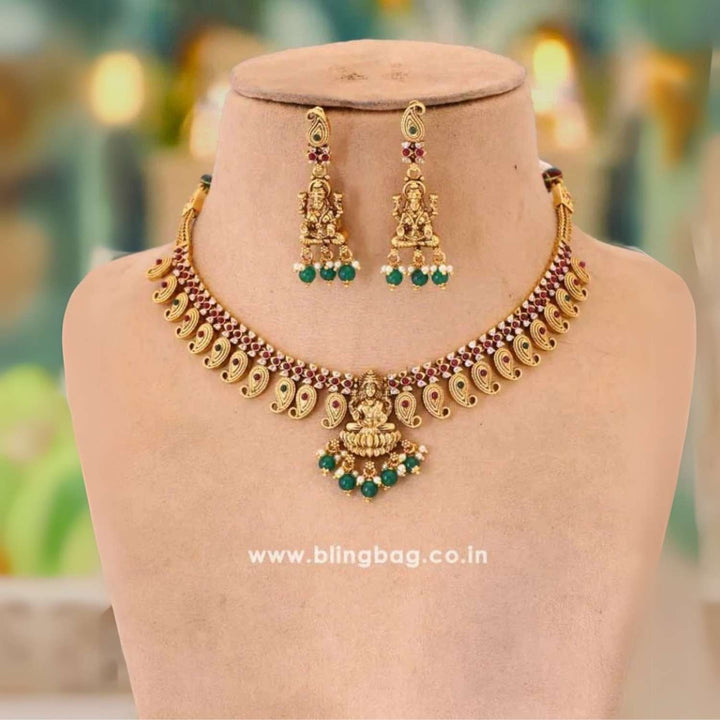 Golden Kanchan Temple Jewellery Set
