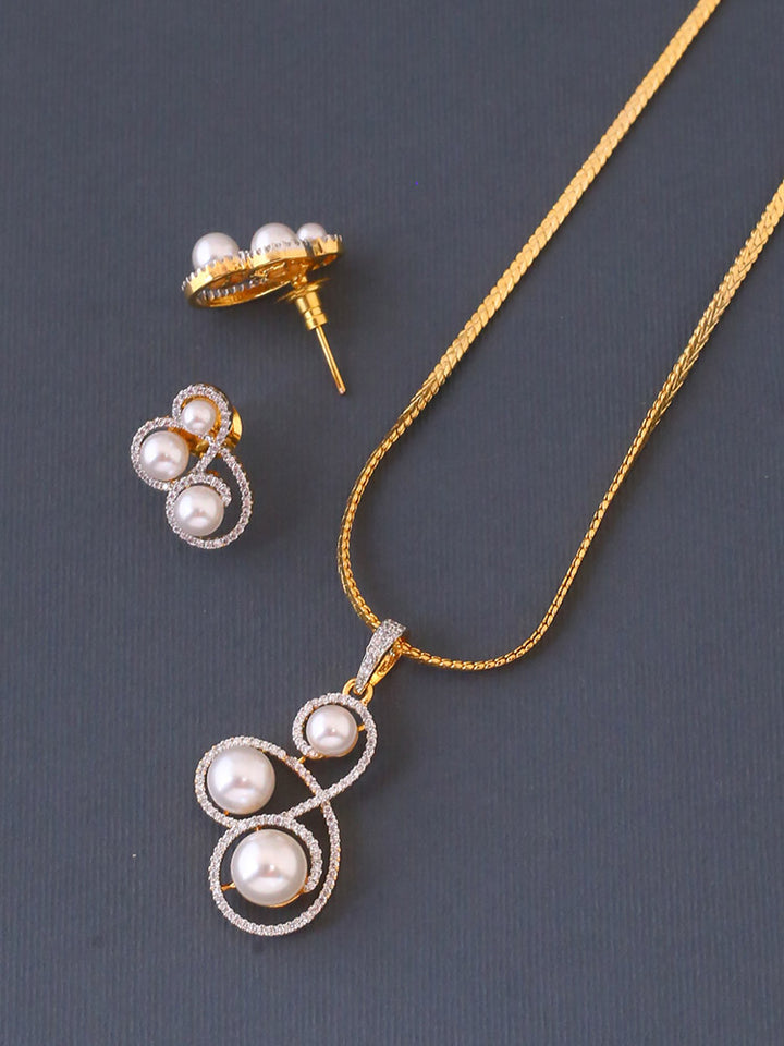 Golden Kathrina Pendant Set