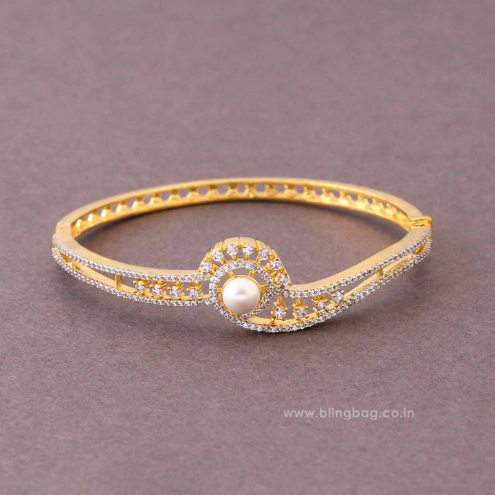 Golden Kira Bracelet