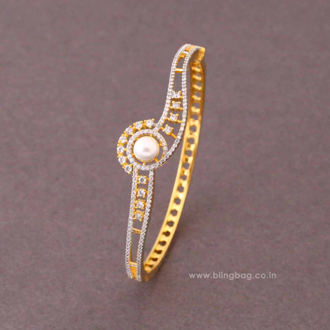 Golden Kira Bracelet
